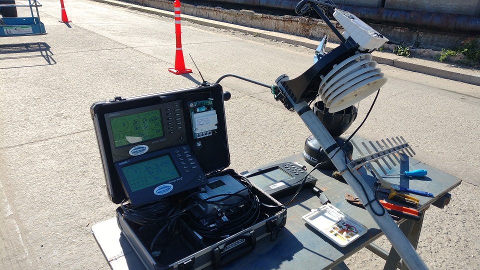 Verificación de sensores de la estación Davis con notebook y WeatherLink